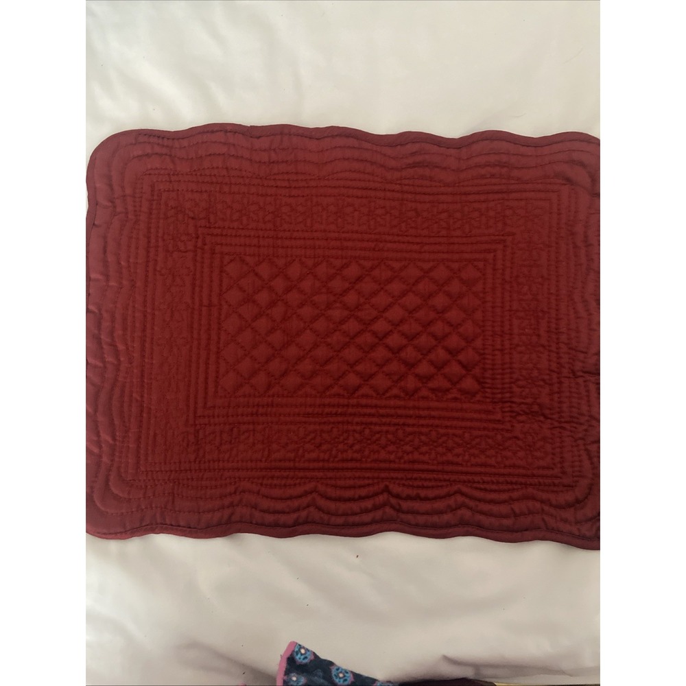 Red Velvety Placemats Rectangular-2 - Picture 2 of 3